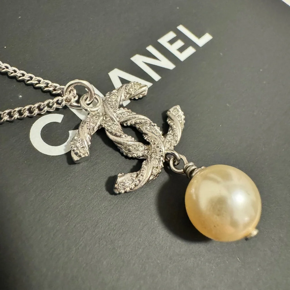 Chanel Silver CC  Crystal Pearl Necklace - Picture 2 of 7